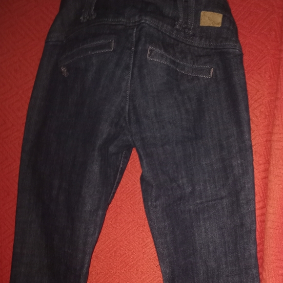 Blue Jeans - Picture 2 of 4